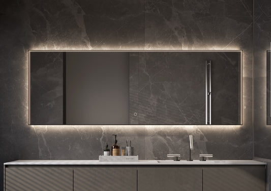 Maatwerkspiegel brushed messing 800x700 mm met geintregeerde ledbaan rondom in profiel incl. indirecte verlichting, dimbare touch spiegelverwarming