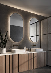 Ovale maatwerkspiegel brushed messing (aanzichtrand 5 mm) met indirecte led verlichting rondom